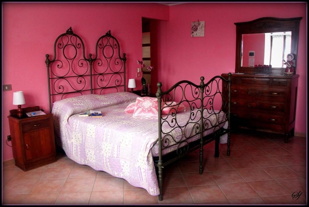 Bed And Breakfast Val D'Oche Castel Boglione Szoba fotó